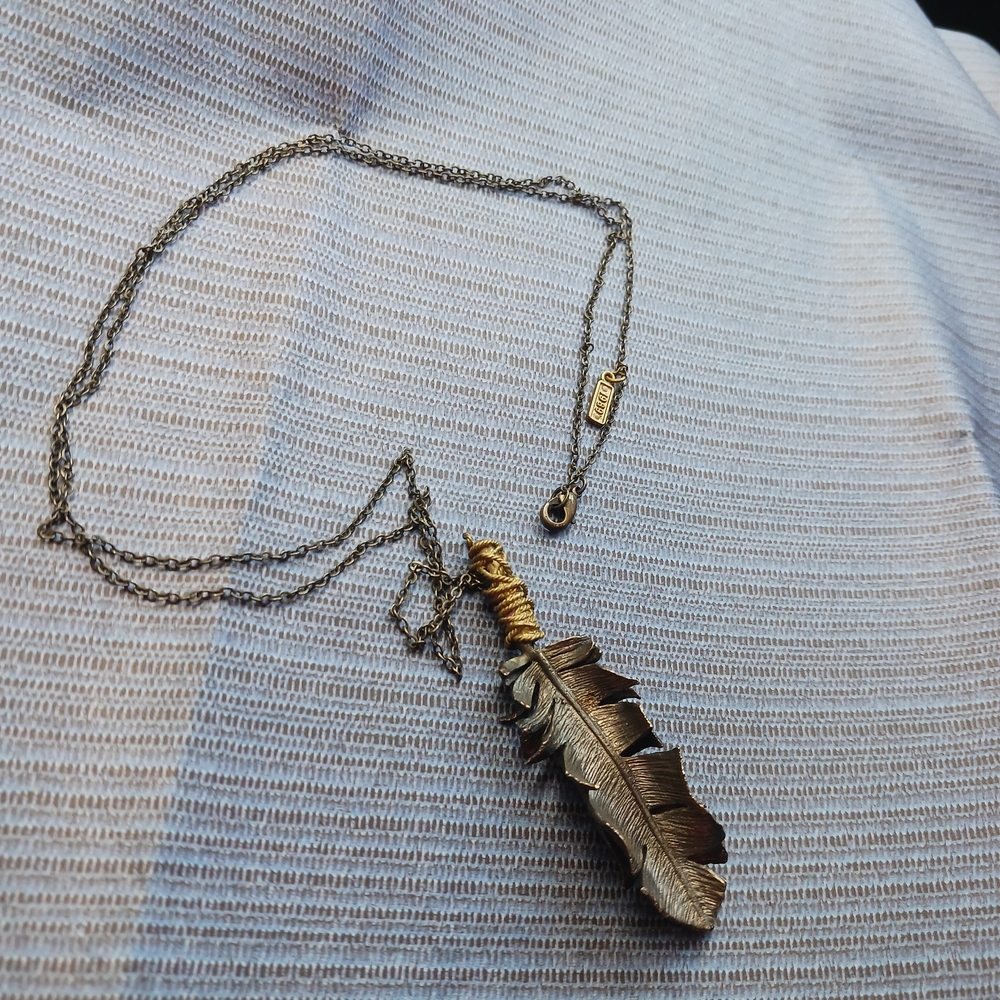 Feather Pendant Necklace - Picture 9 of 9